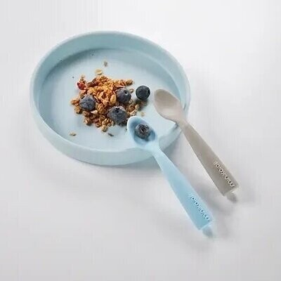 MinikOiOi BASICS - Plate - Mineral Blue - Silicone plate – product image, baby feeding set, gift fo…