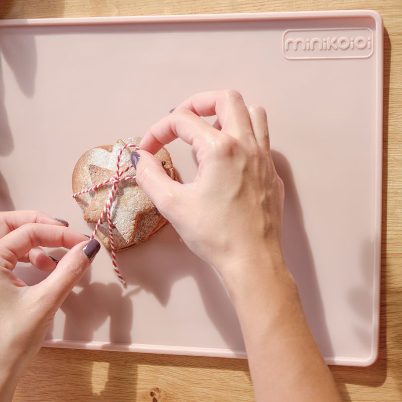 MinikOiOi Tappetino in Silicone – Per la pappa &amp; la cottura – Sicuro, Antiscivolo, Senza BPA, Beige…