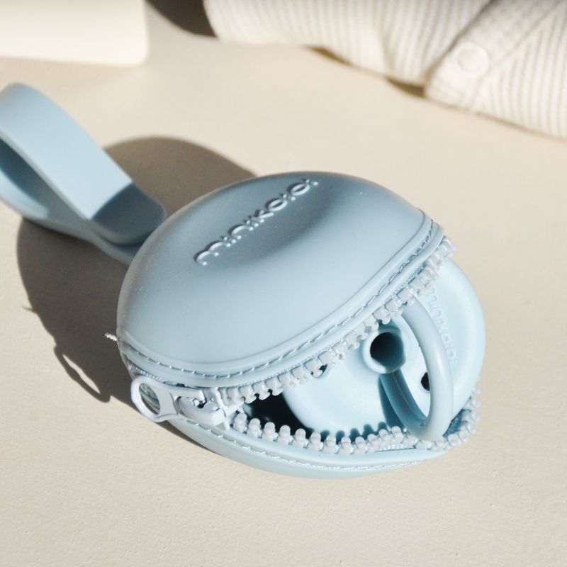 MinikOiOi Pod - River Green - Porta ciuccio in silicone, SchnulleretuiPOD – foto prodotto, accessor…