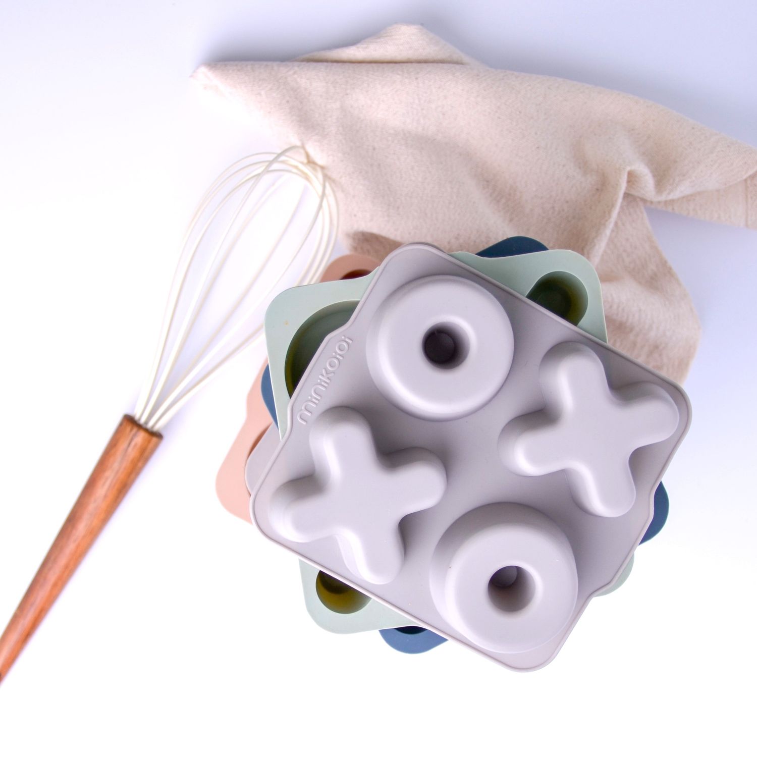 MinikOiOi BLW Set II - Gris Poudre - Bavoir-assiette-cuillère en silicone