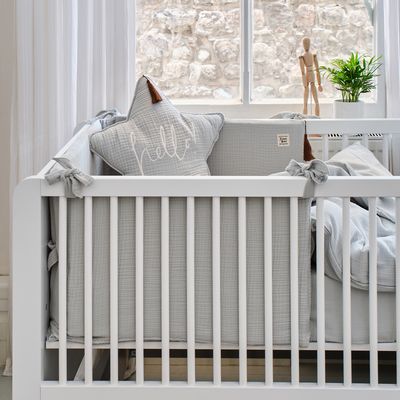 Funnababy Tour de Lit en Mousseline en U - Colombe - Gris - 60x120 / 70x140 cm – photo produit, som…