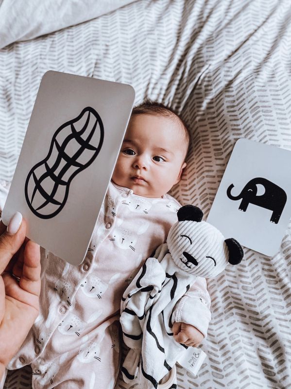 Priya &amp; Peanut Newborn Sensory Cards 0+, Tummy Time Award-Winning Baby Toy, Weiss, Schwarz – produc…