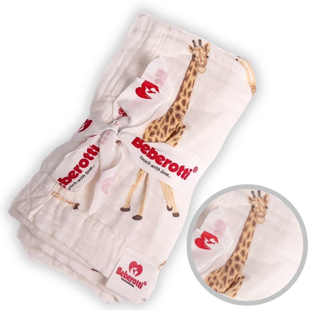 Organic 4 Layered Double Sided Muslin Blanket white/giraffe