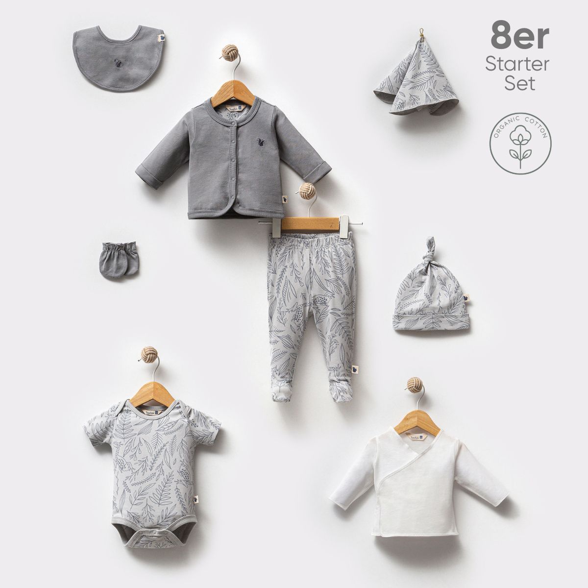 TotsTale Premium 8 pcs. Newborn starter set – baby clothes made from organic cotton – birth gift