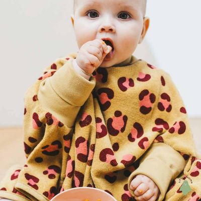 Little Casimir Lätzchen mit Ärmeln – wasserdicht, langarm, saugfähig, verstellbar – für Babys &amp; Kleinkinder (6M-4J)