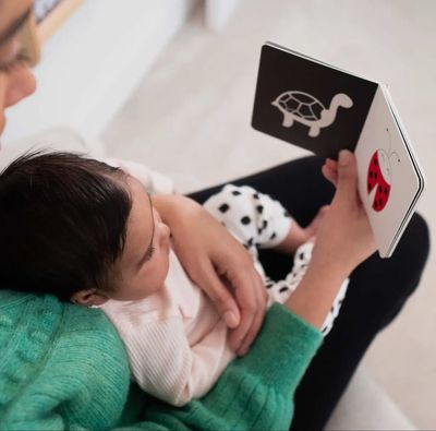 Priya &amp; Peanut Mon premier livre miroir sensoriel