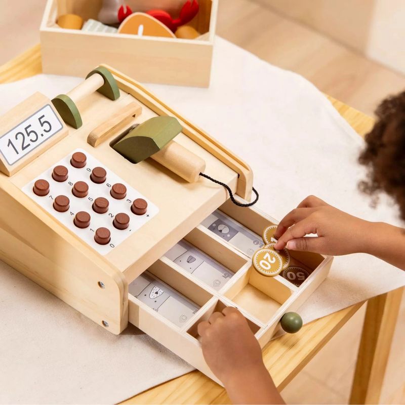 Caisse enregistreuse en bois Coco Village – photo produit, jouet en bois, jeu d’imitation