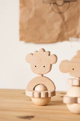 Childwood Hochet en bois fait main OURI – photo produit, anneau de dentition bébé, jouet sensoriel …
