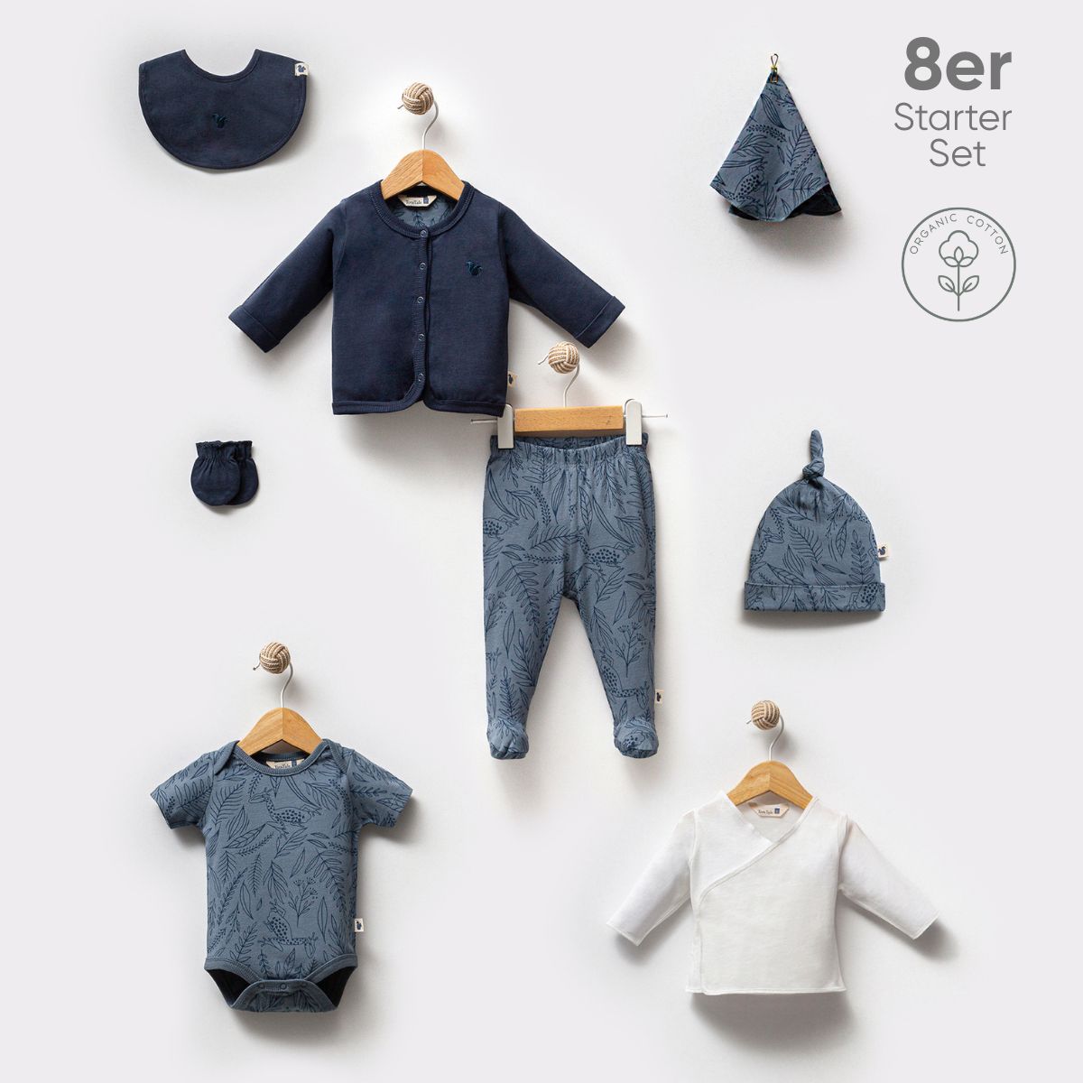 Premium 8 pcs. Newborn starter set – baby clothes made from organic cotton – birth gift