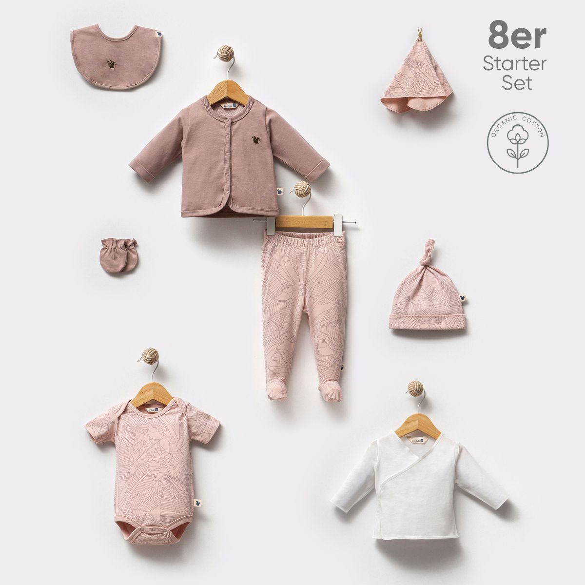 Premium 8 pcs. Newborn starter set – baby clothes made from organic cotton – birth gift