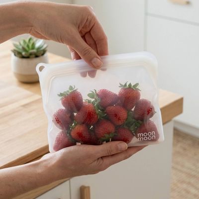 Reusable Silicone Food Storage Bags – Leakproof 3-Piece Set, Clear