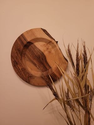 Houten schijf, wanddecoratie hout, houten schaal, handmade, handgemaakt in België op de houtdraaibank, houtsoort &#39;Europese Walnoot&#39;, &#39;Notelaar&#39; #3