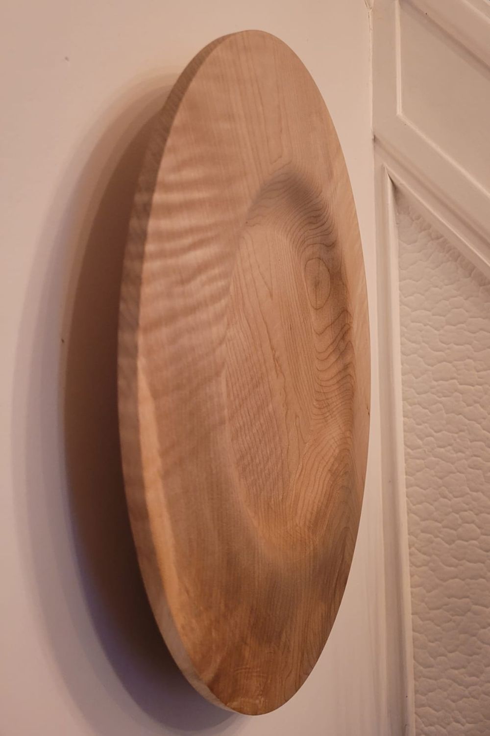 Houten schijf, wanddecoratie hout, houten schaal, handmade, handgemaakt in België op de houtdraaibank, houtsoort &#39;Geribde Esdoorn&#39;  #2