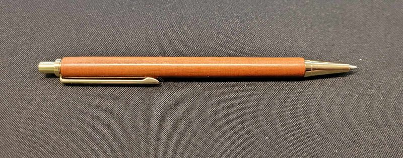 Houten vulpotlood 0.7mm, handmade, handgemaakt in België op de houtdraaibank, houtsoort&#39; &#39;Rozenhout&#39; type &#39;Mirsim&#39;  penkit &#39;Goud&#39;