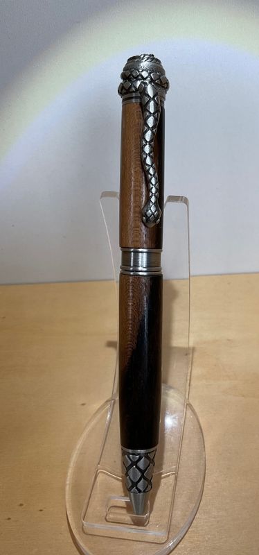 SERPENT houten balpen, handmade, gedraaid op de houtdraaibank in België, Antique Pewter penkit van Penn State Industries, afgewerkt met Ziricote hardhout.