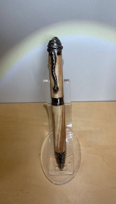 SERPENT houten balpen, handmade, gedraaid op de houtdraaibank in België, Gun Metal penkit van Penn State Industries, afgewerkt met Vervuurde Beuk .