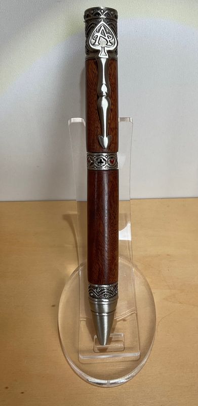 WILD CARD houten balpen, handmade, gedraaid op de houtdraaibank in België, Antique Pewter penkit van Penn State Industries, afgewerkt met Newtonia hardhout .