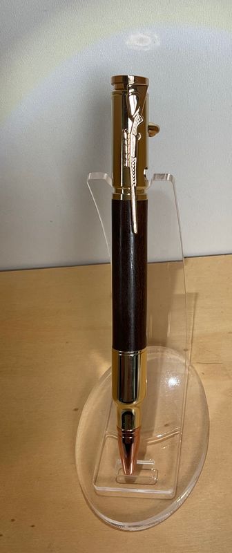 BOLT ACTION houten balpen, handmade, gedraaid op de houtdraaibank in België, Goud penkit van Penn State Industries, afgewerkt met Indische Pallissander .
