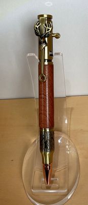 BOLT ACTION DEER HUNTER houten balpen, handmade, gedraaid op de houtdraaibank in België, Antique Brass penkit van Penn State Industries, afgewerkt met African Rosewood .