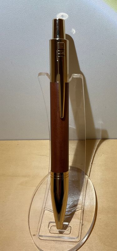 VESPER houten balpen, handmade, gedraaid op de houtdraaibank in België, Goud penkit van Penn State Industries, afgewerkt met Europees Pruimenhout .