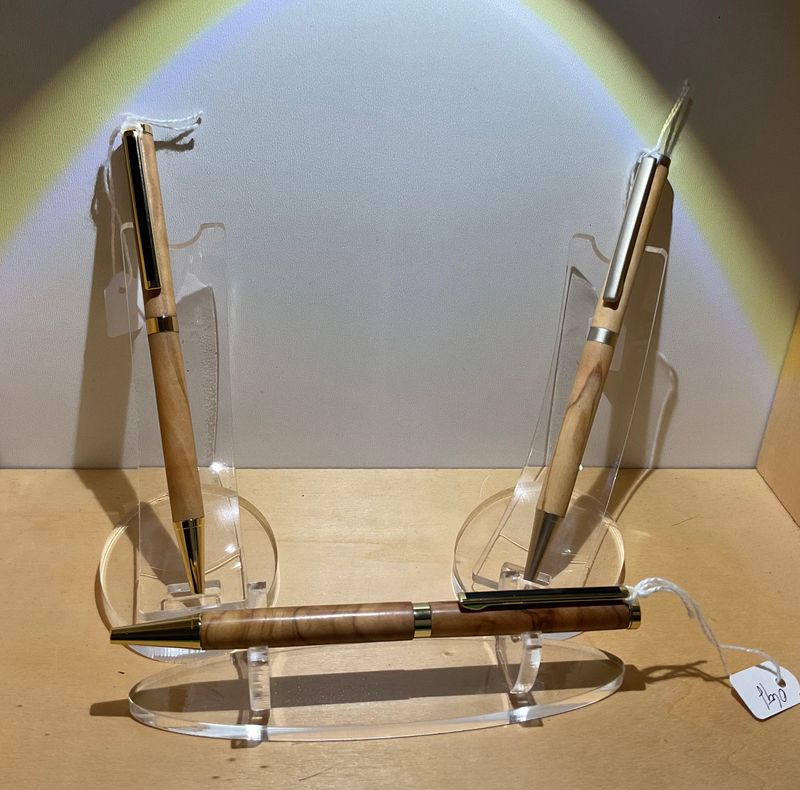 Houten balpen, type Slimline twistpen, handmade in België/Belgium, houtgedraaid op de houtdraaibank uit &#39;Venetiaans Olijf&#39;.