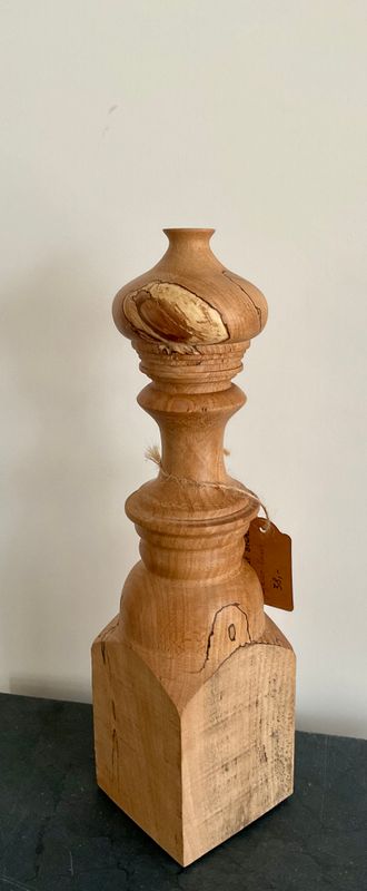 Japanse vaas uit Vervuurde Beuk, houten takkenvaas, handmade/handgemaakt in België/Belgium, houtgedraaid op de houtdraaibank.