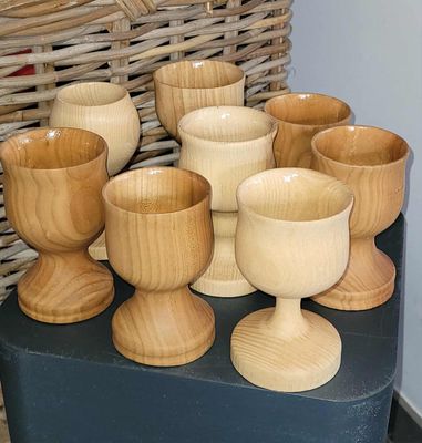 LARP, reënactment, middeleeuwen. Waterdicht wijnglas/kelk uit Es of Esdoorn, handmade in België, ambachtelijk gedraaid op de houtdraaibank LARP, reënactment, middeleeuwen. Waterdicht wijnglas/kelk uit Es of Esdoorn, handmade in België, ambachtelijk gedraaid op de houtdraaibank