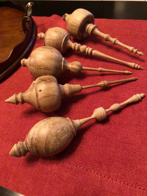 Decoratieve kerstornamenten handgemaakt, handmade in Belgium, handgemaakt in België, ambachtelijk, houtsoort Franse Eik