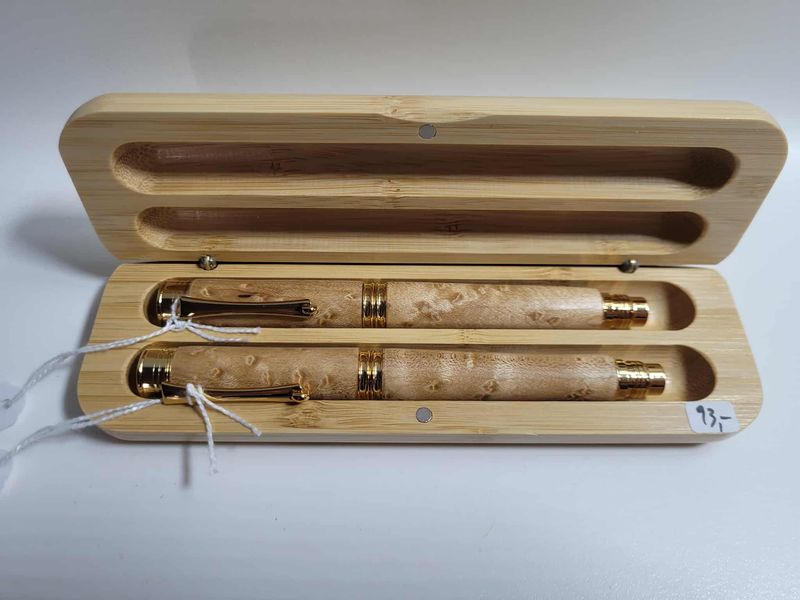 DUO BYRON rollerbalpen en vulpen. Goud penkit, afgewerkt met Birds Eye. handmade in Belgium, handgemaakt in België , handgedraaid op de houtdraaibank.