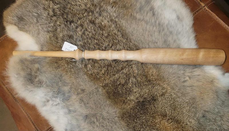 Houten toverstaf, toverstok, Wand, handmade in Belgium , handgemaakt in België op de houtdraaibank, houtsoort 'Berk ’. Houten toverstaf, toverstok, Wand, handmade in Belgium , handgemaakt in België op de houtdraaibank, houtsoort 'Berk ’.