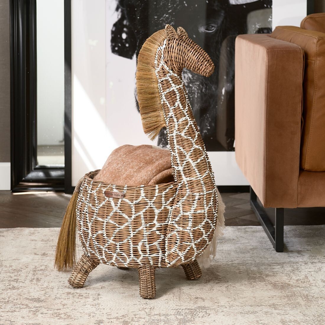 RM Rattan Giraffe Basket