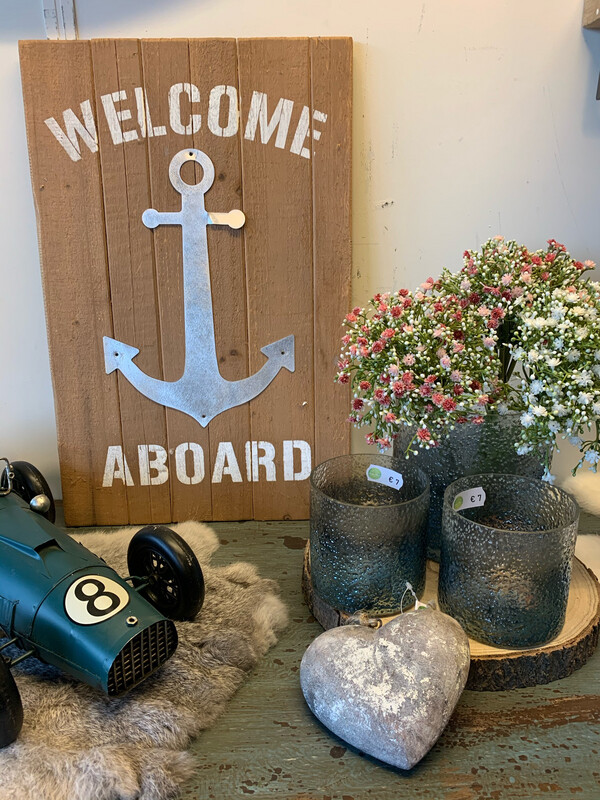 TB HOUT - Welcome aboard