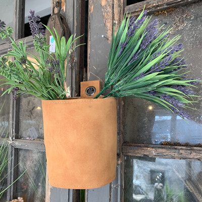 Wandhangpot leatherlook amber/groen