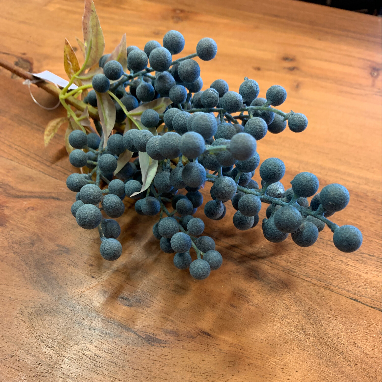 Zijde ‘Poke Berry spray’ blauw 45cm