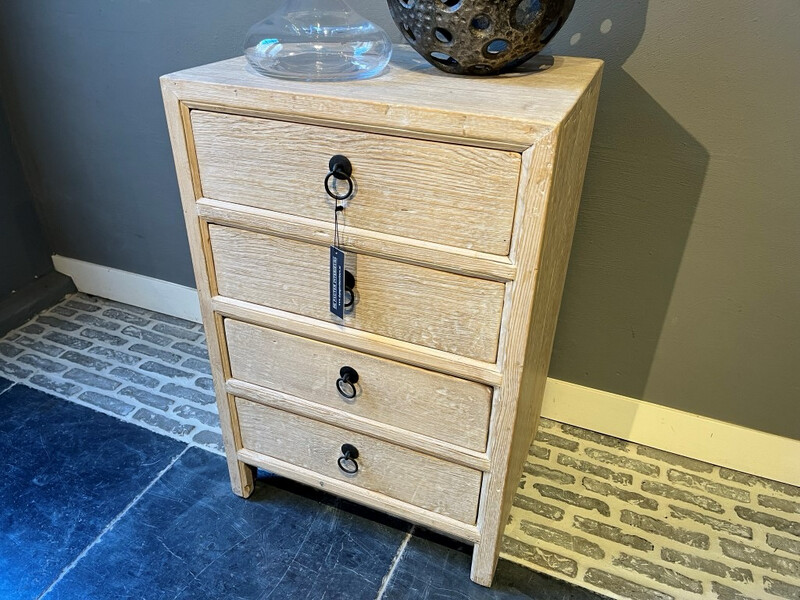 Old pine nachtkastje 4 lades