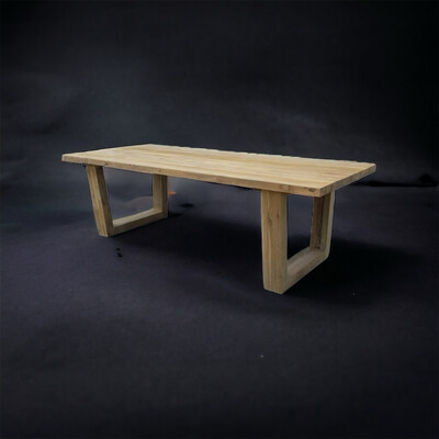 Eettafel teak 'outdoor' 240cm met houten poten