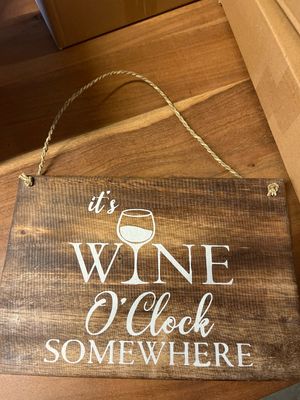 TB hout wine o-clock