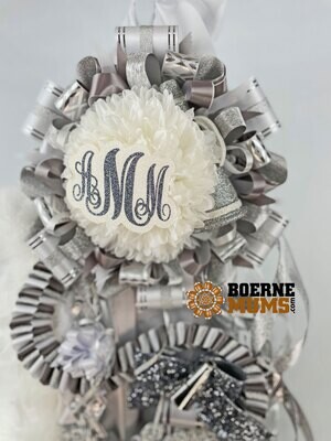 SUPREME SENIOR White Homecoming Mum - Custom SUPREME SENIOR White Homecoming Mum - Custom