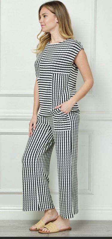 🖤🤍Black &amp; White Stripe Off Shoulder Set🤍🖤