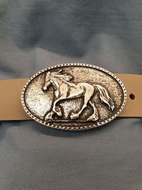 Gürtelschließe Pferd   Achtung 3cm Breite