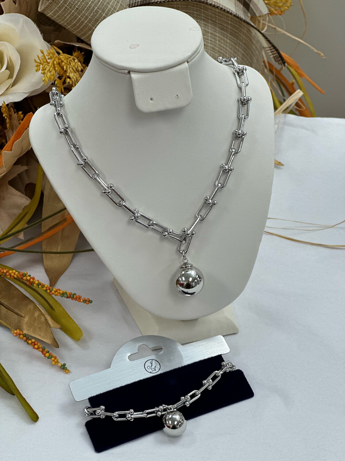 TIFFANY STYLE SILVER BALL  SET