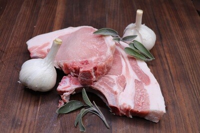 Pastured crossbred pork Chops (with bone)