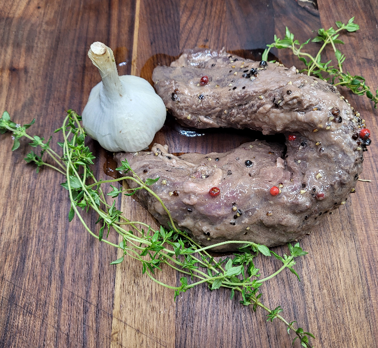 Hanger steak Angus grass-fed Marinated pepper