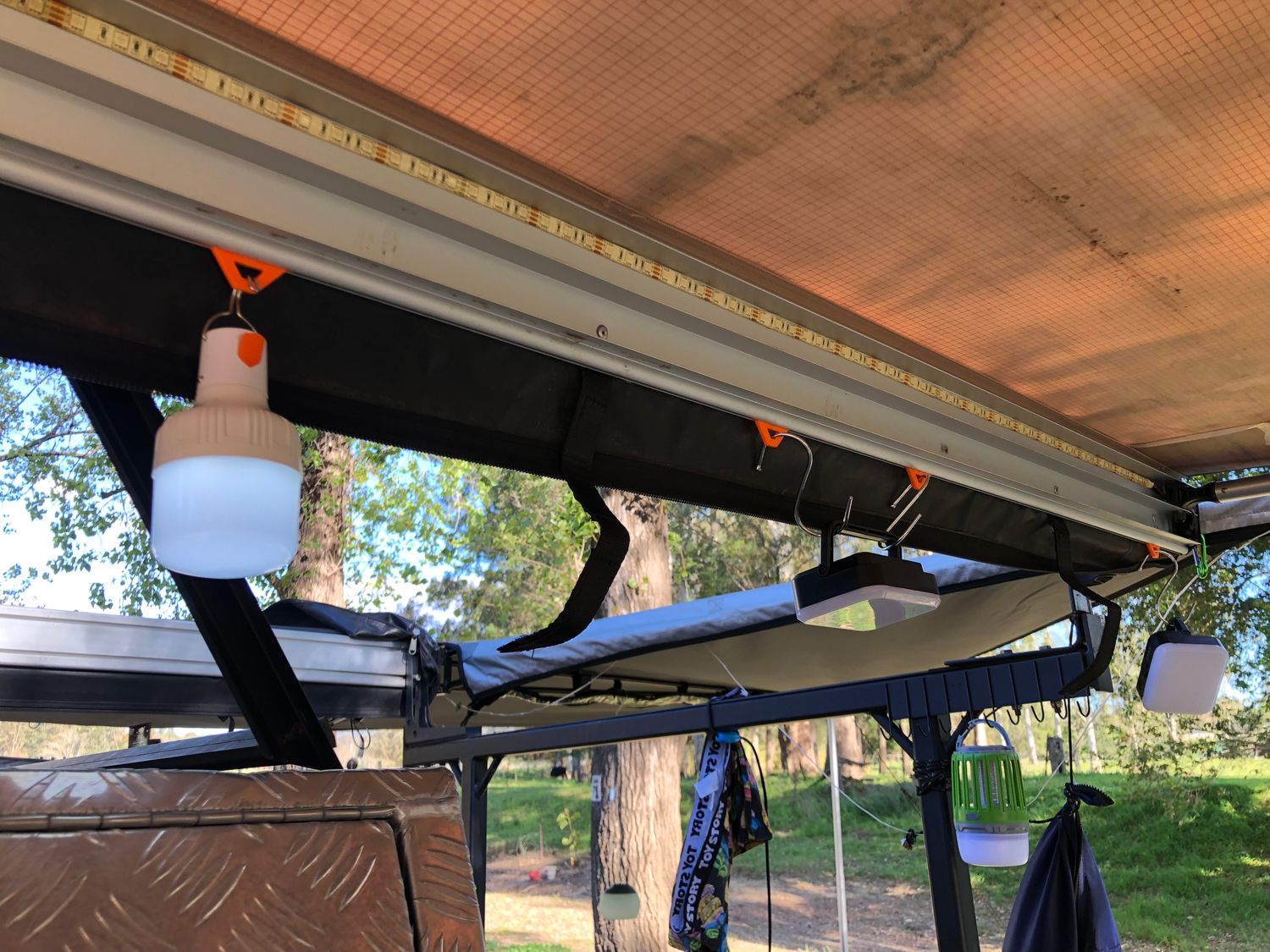 Sail Track lamp holder