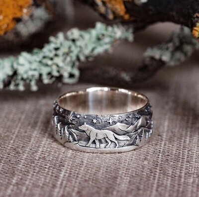 Carved Vintage Silver Wolf Biker Ring 