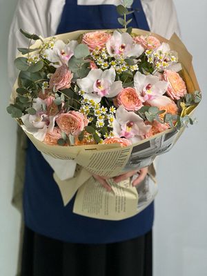 Букет сезонных цветов Версаль