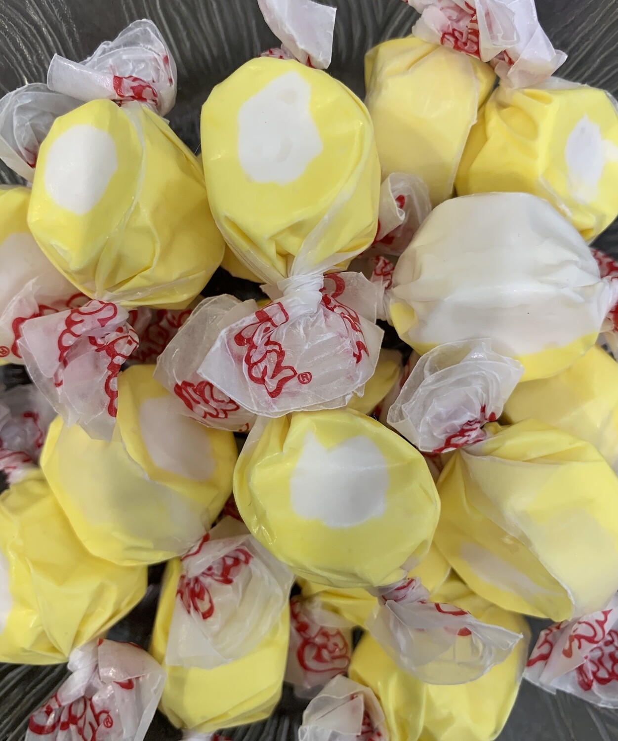 salt-water-taffy-lemon-cream-750-grams