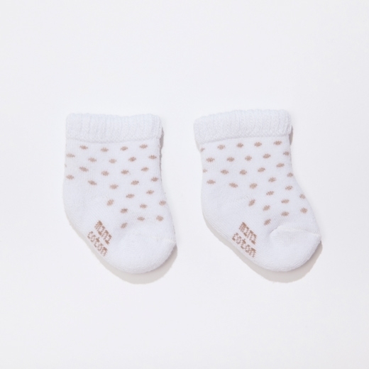 Newborn Socken weiss/beige gepunktet