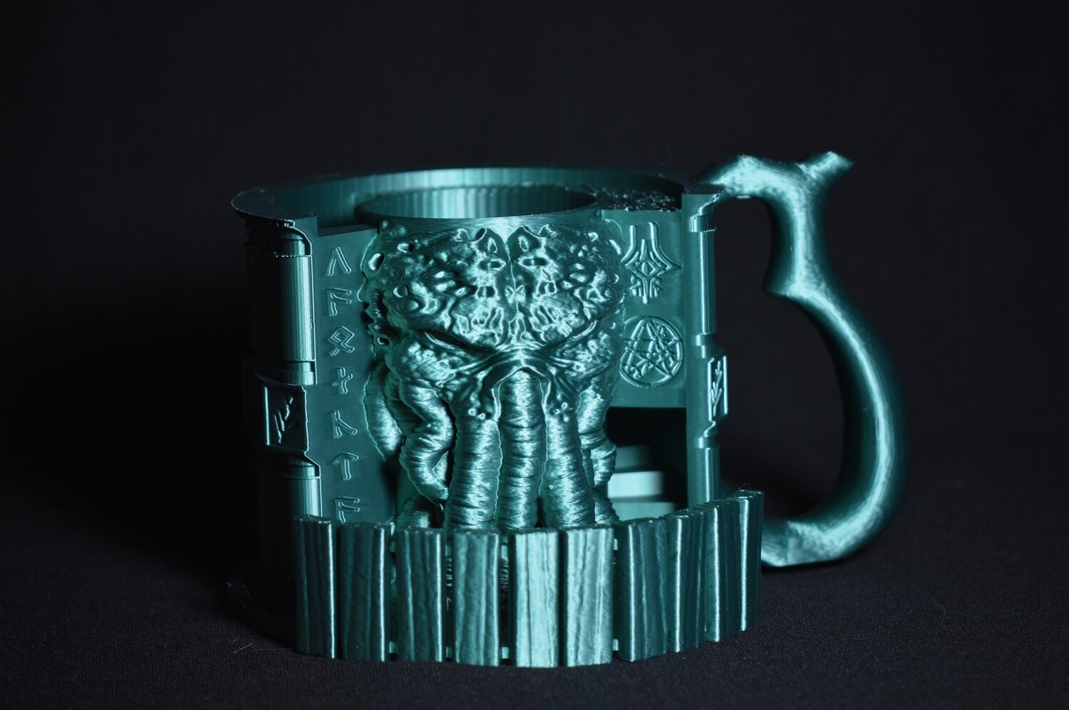 Cthulhu Sip &amp; Roller