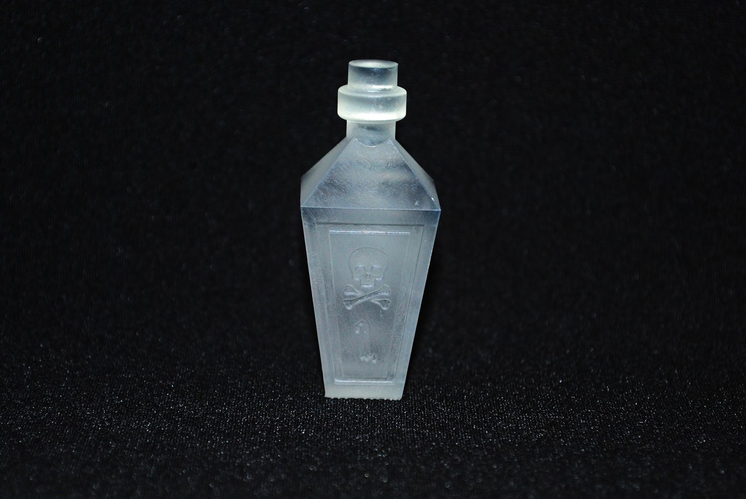Jumbo Potion D4 Master Dice - Skull Label